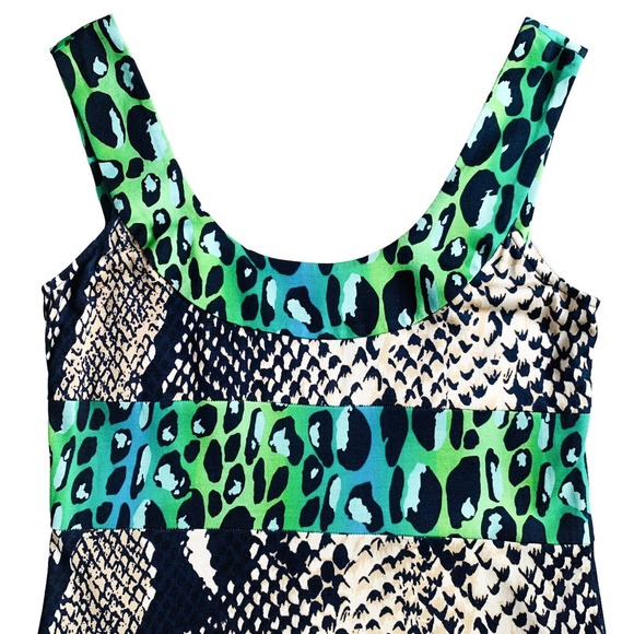 DIANE Von FURSTENBERG 100% Jersey Silk Animal Print Dress Stretch Open Back Sz 4 - Picture 2 of 12